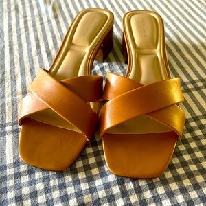 Vince Camuto cross-cross leather sandals